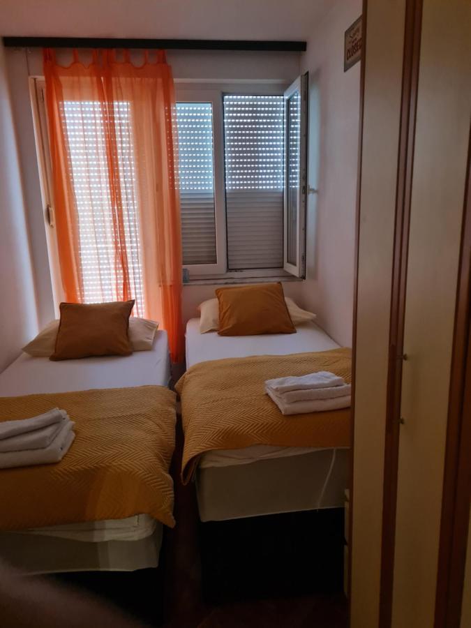 Sara Appartement Mostar Buitenkant foto